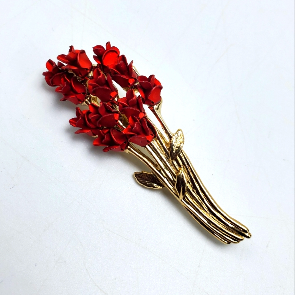 Signed DM 97 Rose Bouquet Lapel Pin Gold Tone Brooch Pinback Statement Fashion
